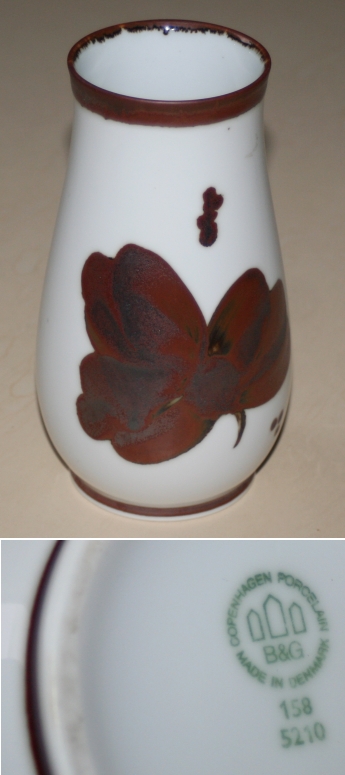 Vase med brun dekoration fra B&G  nr 158 5210