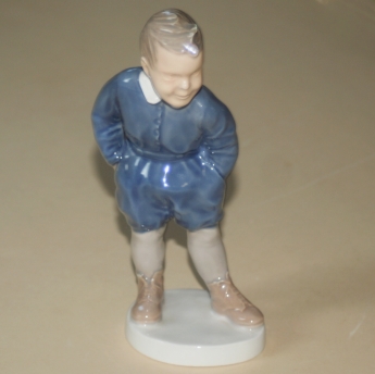 Porcelnsfigur af dreng, B&G nr. 2274